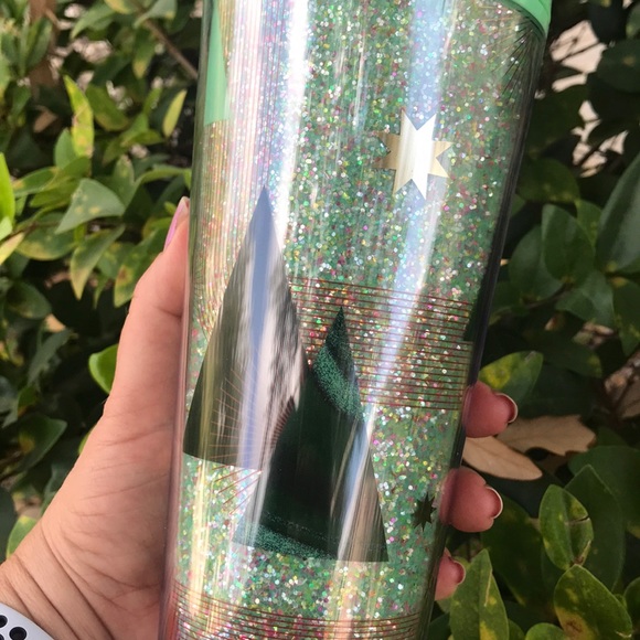 ❤️BEAUTIFUL❤️ 2020 Christmas Starbucks Tumbler - Picture 3 of 6
